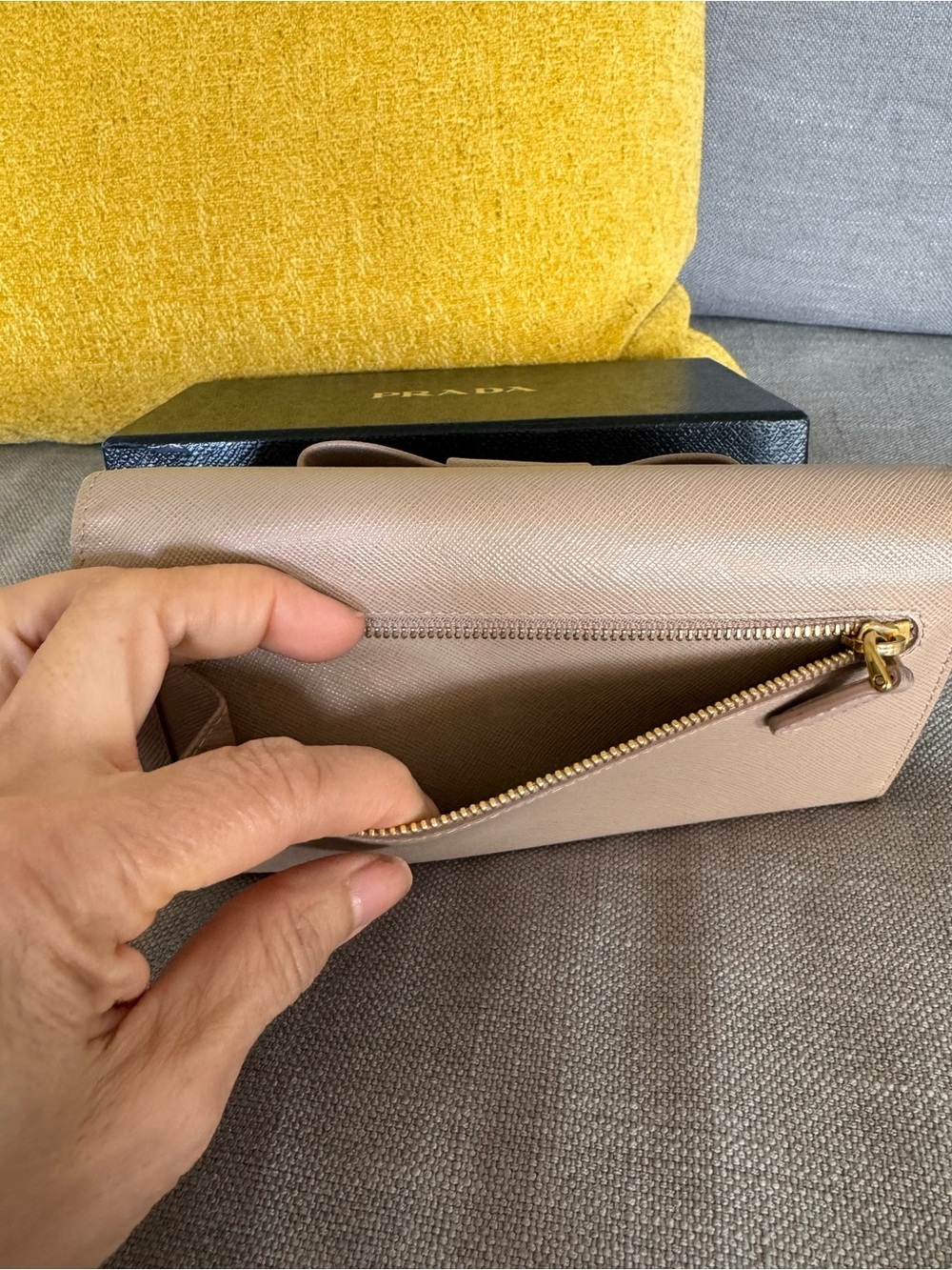Prada Saffiano Fiocco Bow Continental Wallet Cammeo - Picture 9 of 14